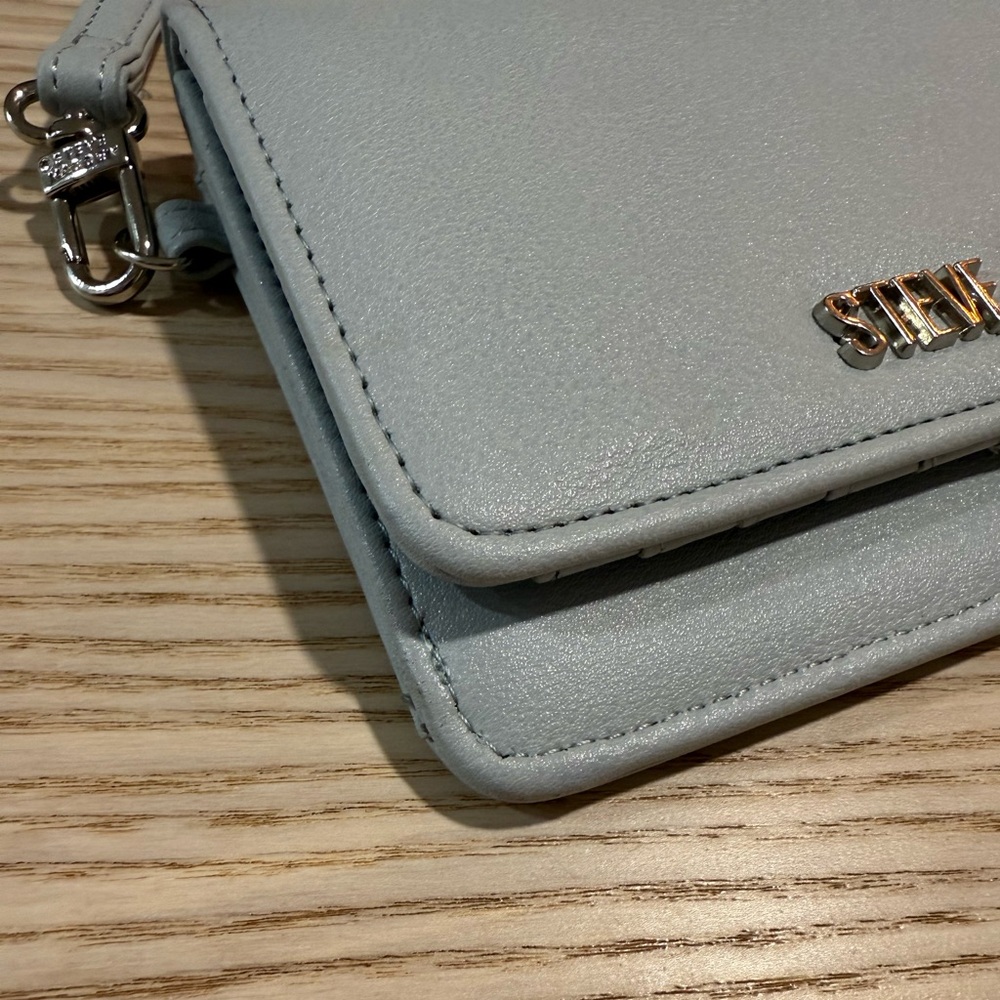 Excellent Condition Steve Madden Blue Wallet Purse Wristlet Micro Bag - Picture 3 of 14